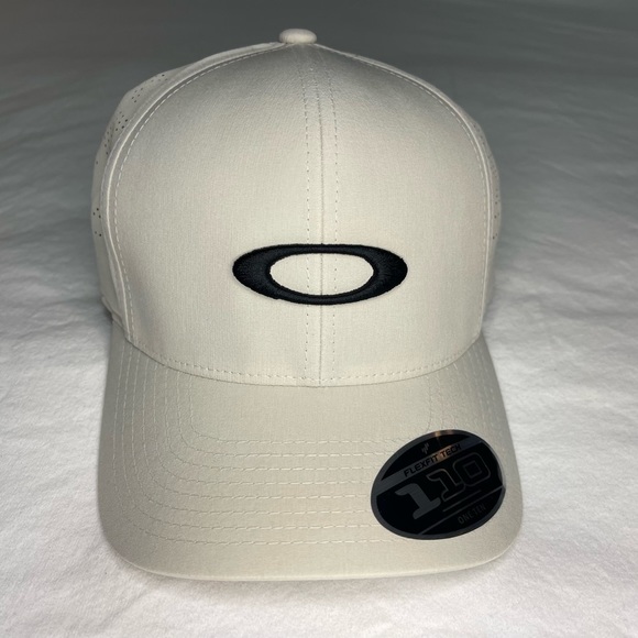 OAKLEY Pro Formance Hat - Picture 2 of 3